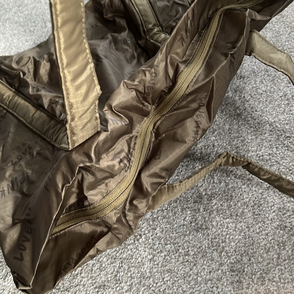 Pink totes into another smaller size pink bag 👜 2 in 1 - Picture 4 of 9